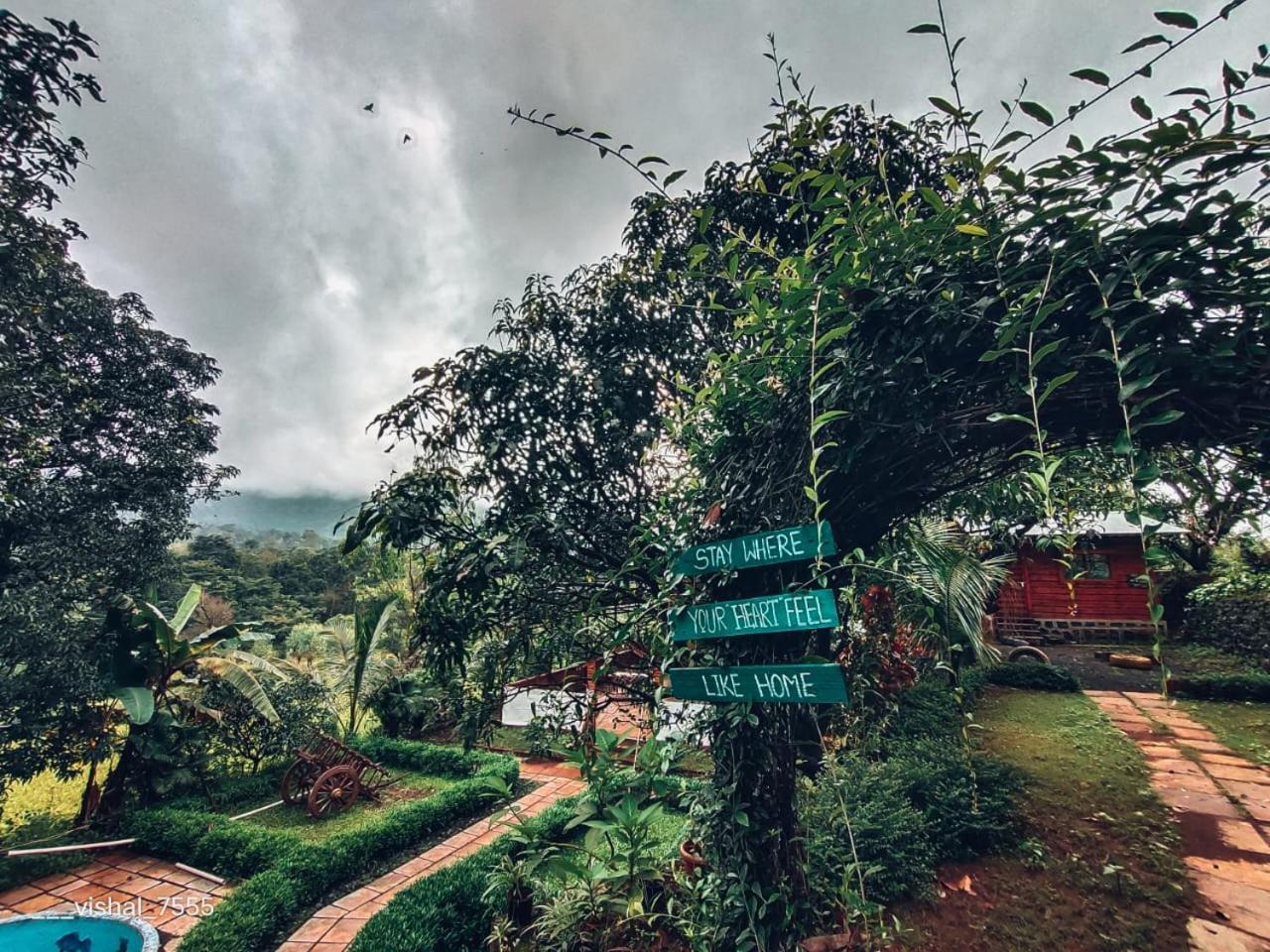 Chardara Agro Tourism Hotel Mahabaleshwar Exterior photo